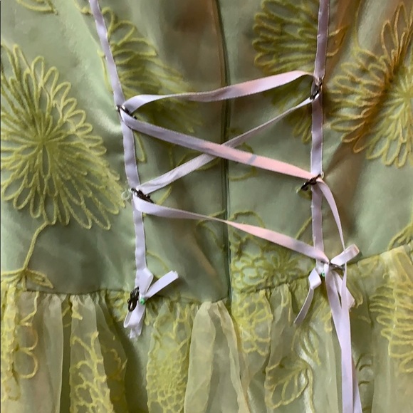 Gorgeous green dress wear or repurpose - Picture 6 of 16